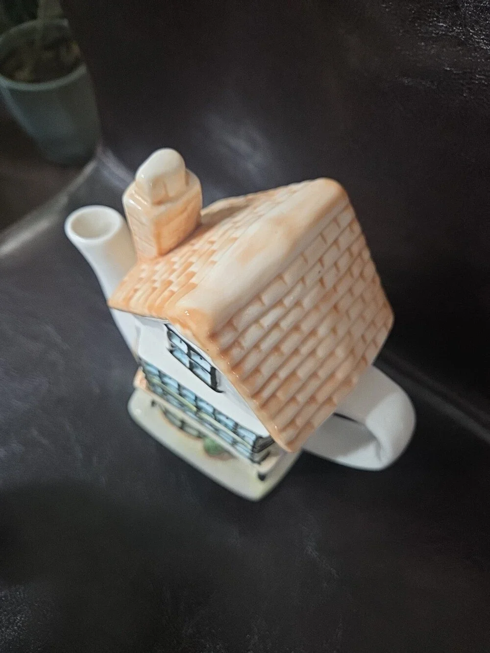 Ceramic Tea Shop Teapot House Cream White Small - Used